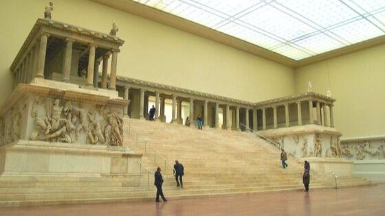 Pergamon Zeus Altarı